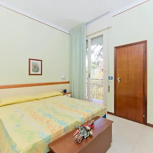hotel-sporting-pinarella.emilia-romagnahotels.net/