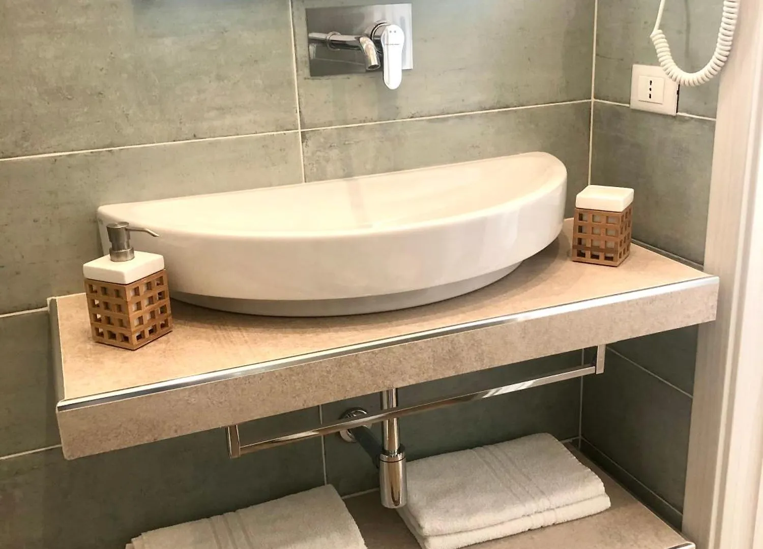 B&B Angolo83 Palermo Centro 住宿加早餐酒店